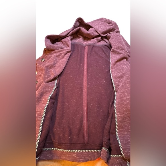 Lululemon Find Your Centre Wrap
Heathered Marled Rust Berry - Picture 11 of 12